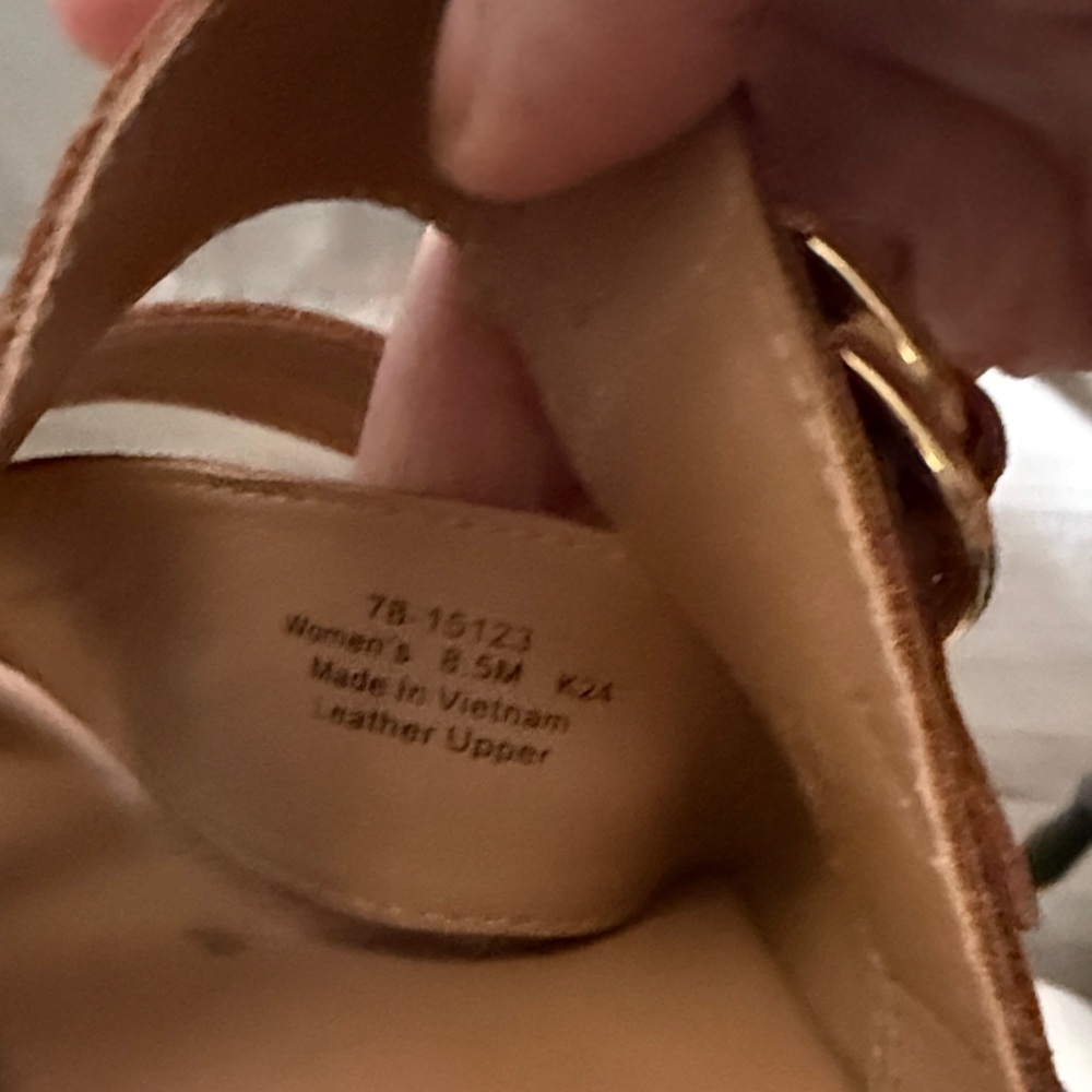Johnston & Murphy Women's Brown Leather Sandals - Picture 8 of 8